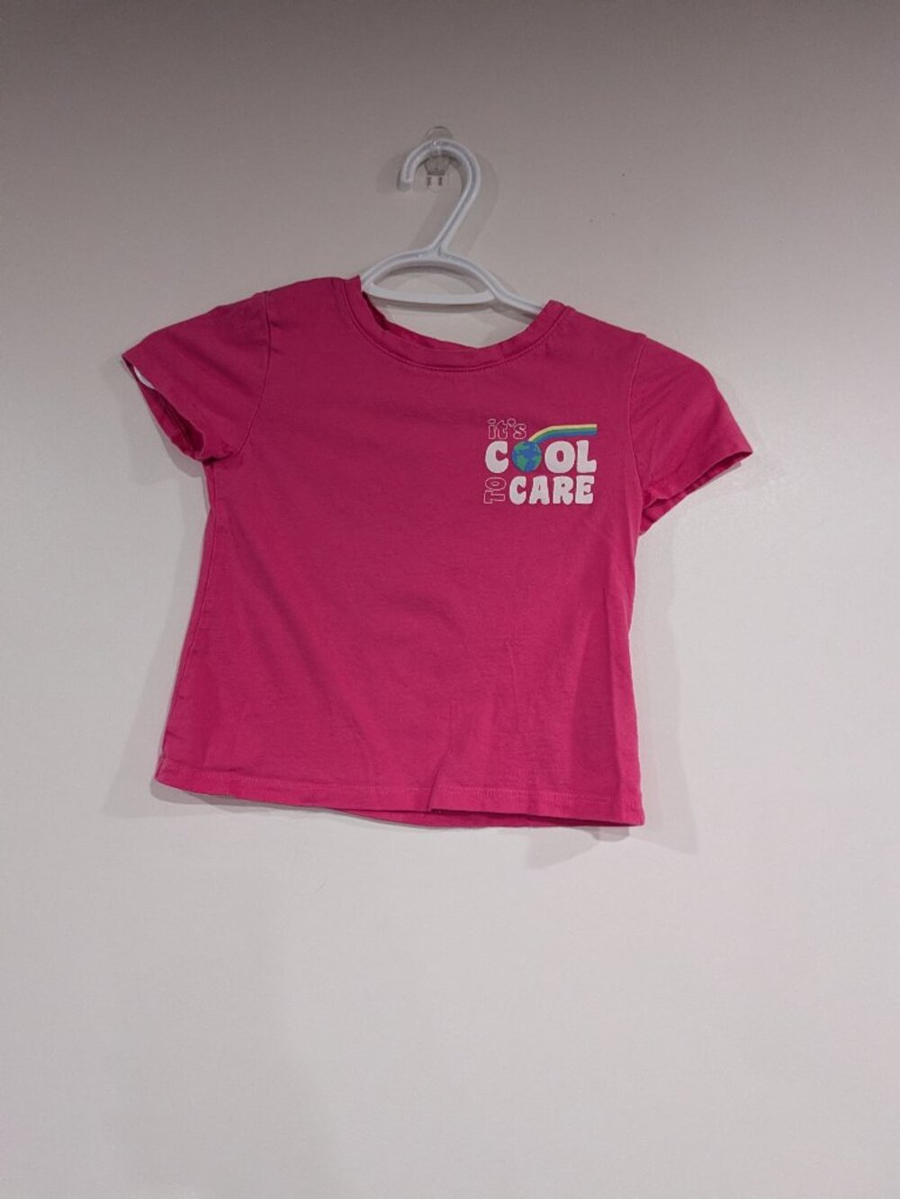 Gap Kids "It's Cool To Care" Graphic Tee Pink Size Small